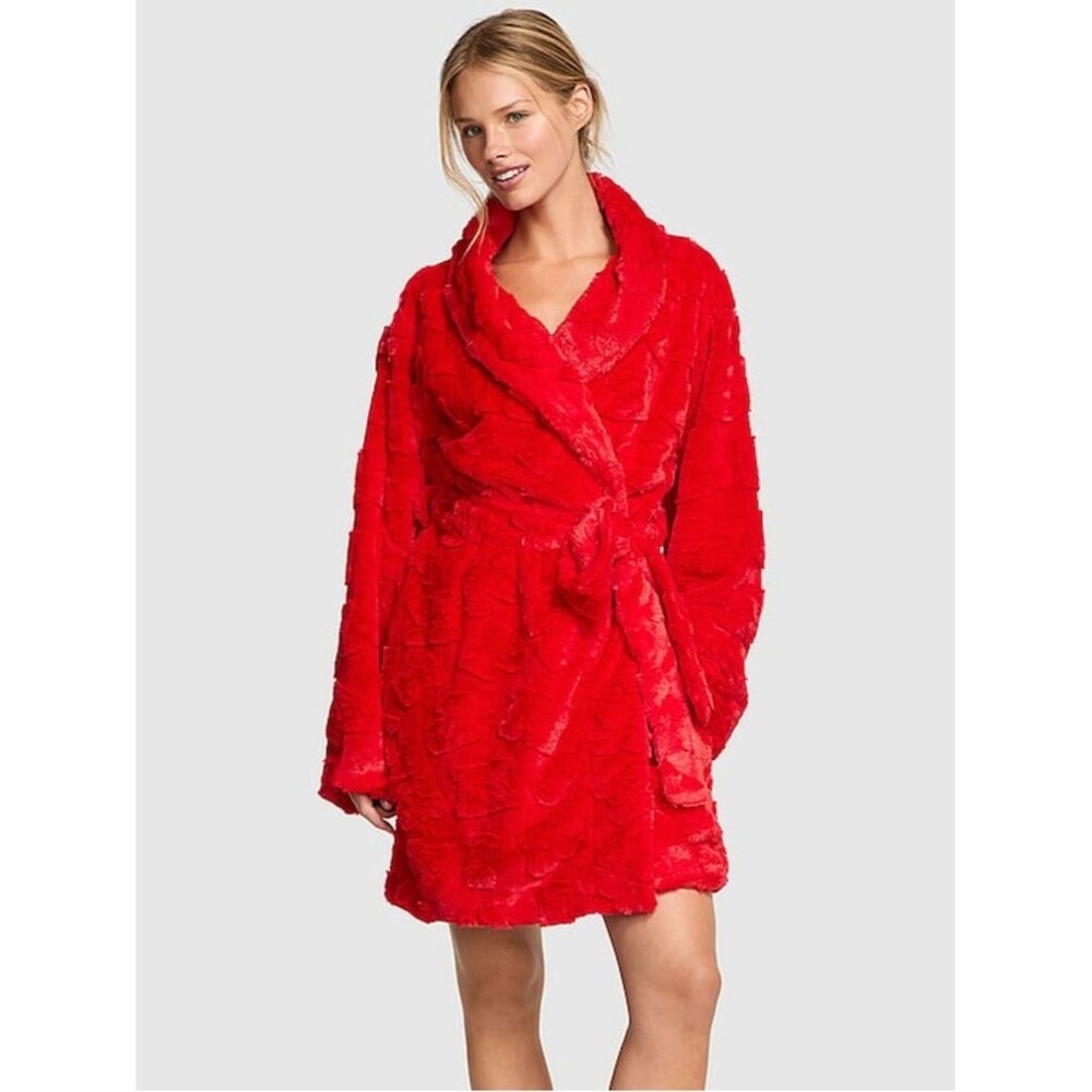 Victoria’s Secret PINK Plush Red Robe Soft Cozy Loungewear Size XS/S NEW